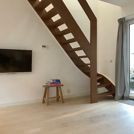 The Cozy Beach House Apartment